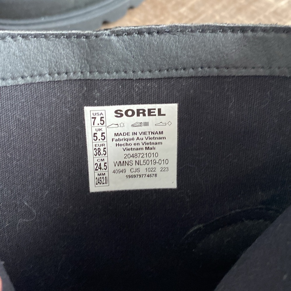 NWT Sorel Emelie waterproof leather boots..size 7.5 - Picture 4 of 4